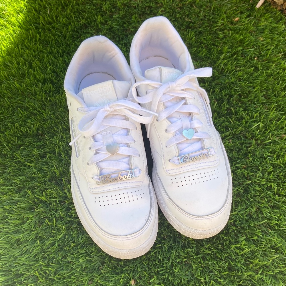 Reebok Club C 85 Sneaker with Silver Heart Charms - Women's size 8.5 - Picture 5 of 6